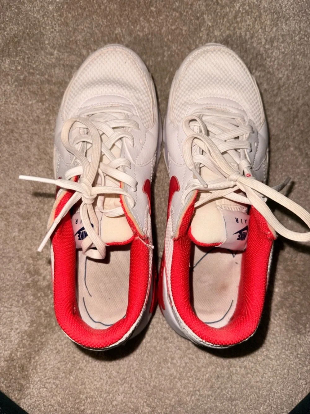 Nike Air Max with Red Swoosh - Picture 5 of 6